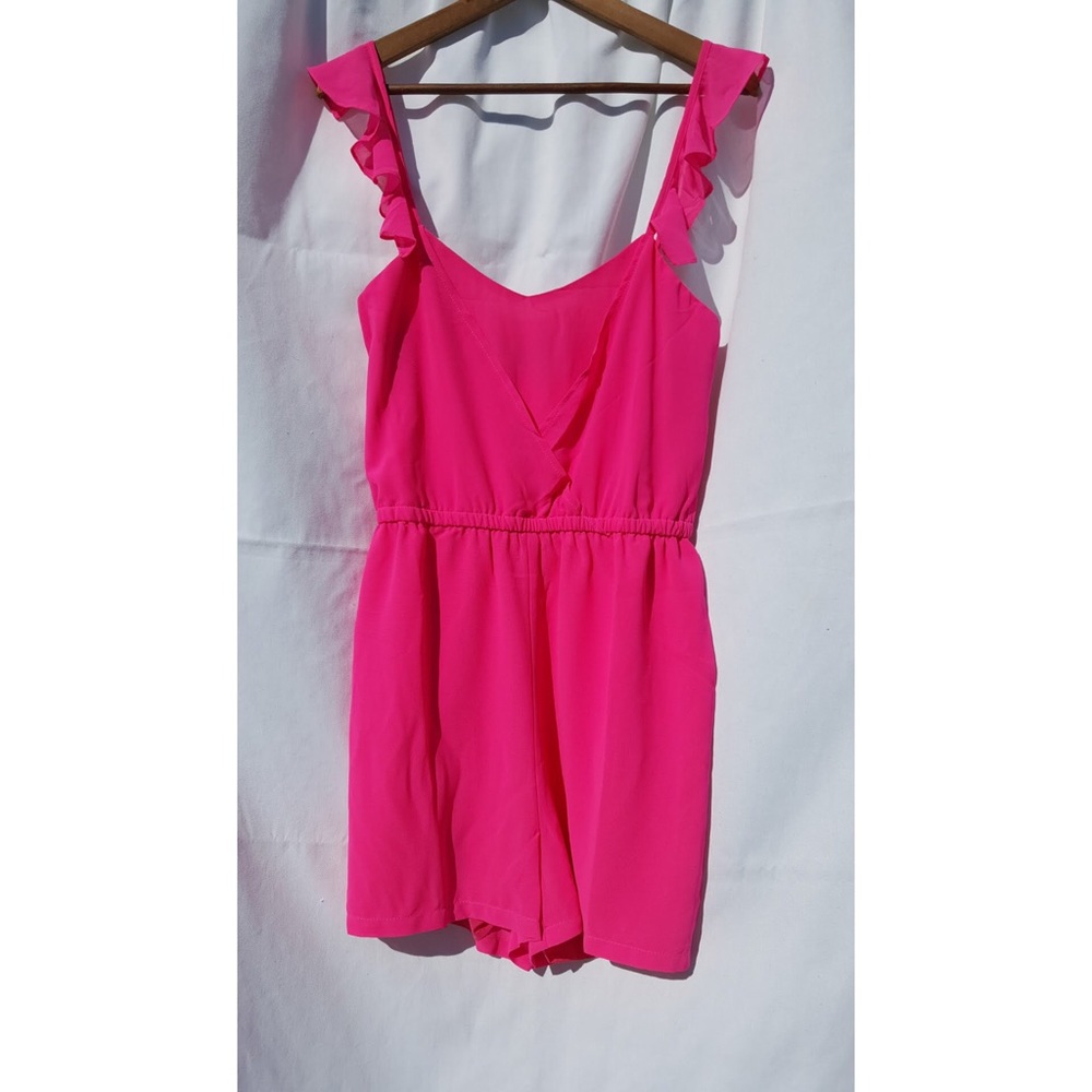 NWOT LOOKBOOK STORE Women's Fuscia Pink Romper